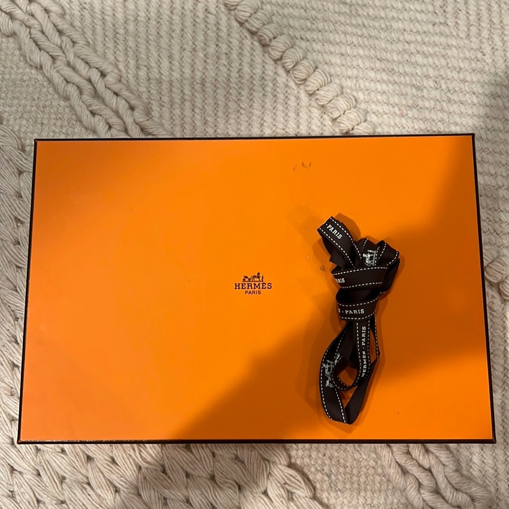 Hermes empty shoe box with ribbon